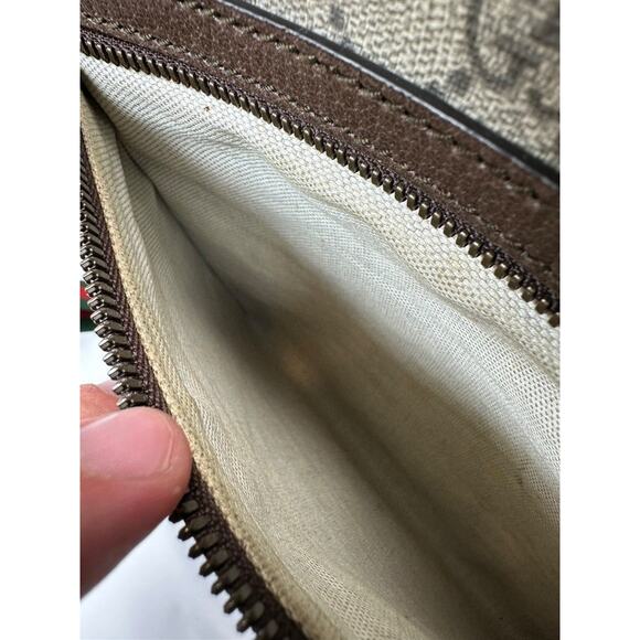 Gucci Courier Messenger GG Supreme SPB-MS 356096 - Picture 14 of 16